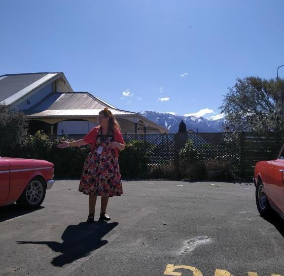 هاستل The Lazy Shag Lodge