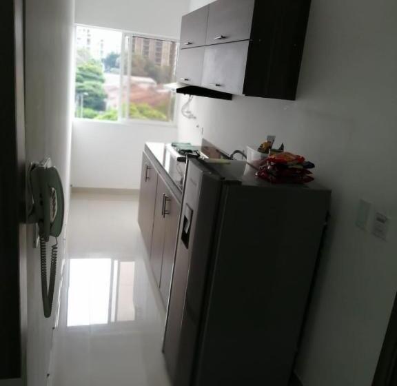 هتل Aparta Suites La Flora