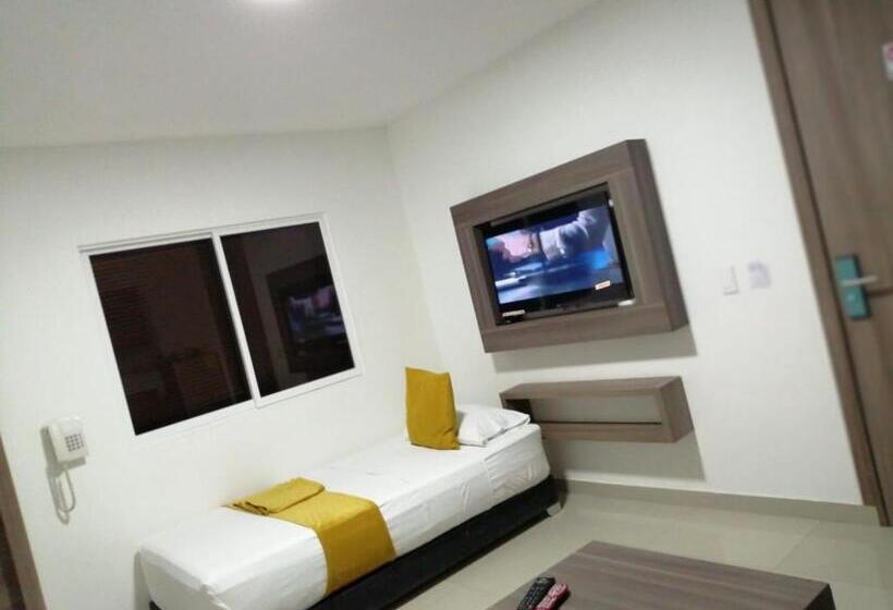 هتل Aparta Suites La Flora