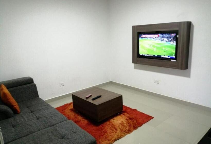 هتل Aparta Suites La Flora