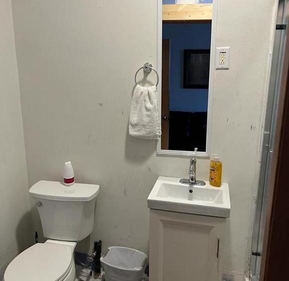 פנסיון Hollywood Rentals Llc