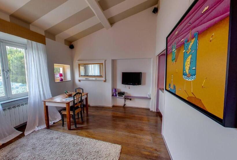 膳宿费 Sestosenso Suites