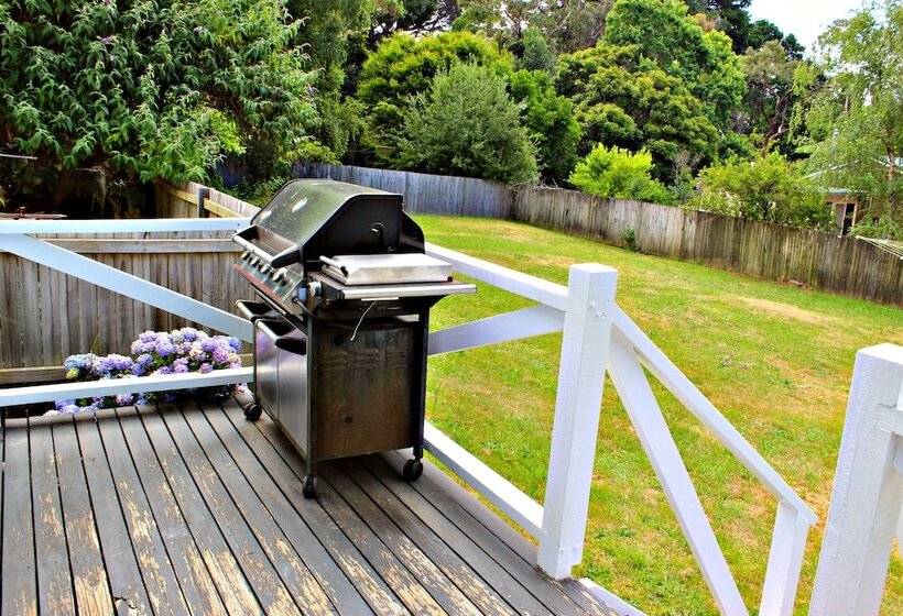 Mountain Top Holiday Home