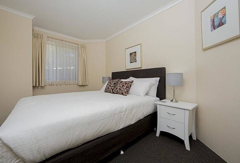 Accommodate Canberra   Kingston Court