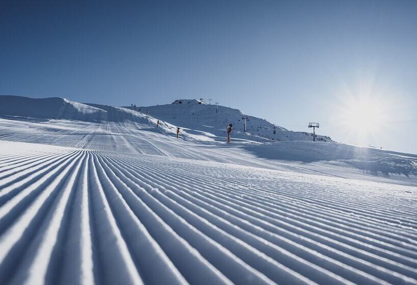 Club Hotel Rooms Only   By Mountain Hotels