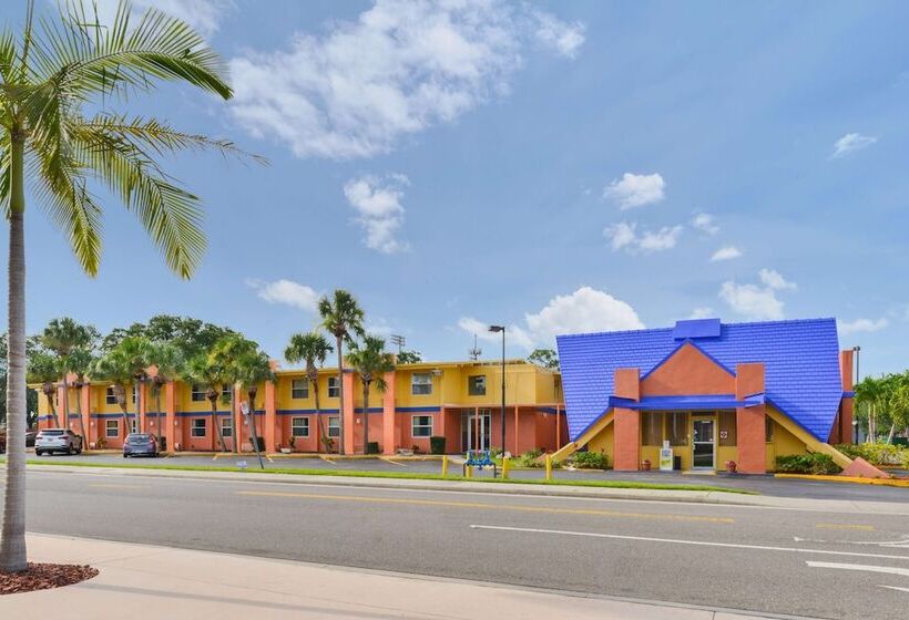 בית מלון כפרי Americas Best Value Inn Sarasota