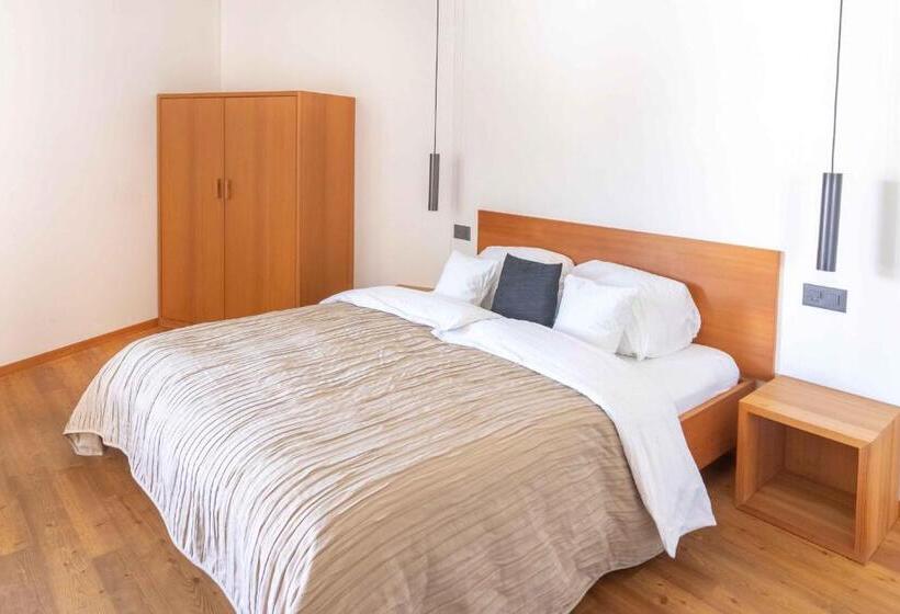 ホテル B & B Longhin