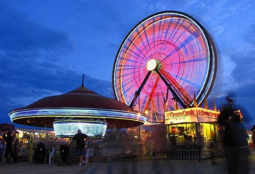 هتل Country Inn & Suites Rochester South Mayo Clinic