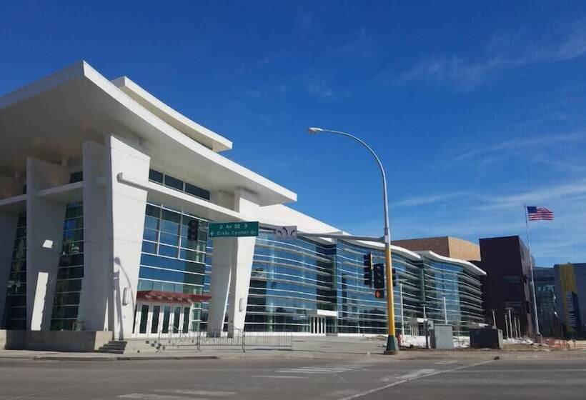 هتل Country Inn & Suites Rochester South Mayo Clinic