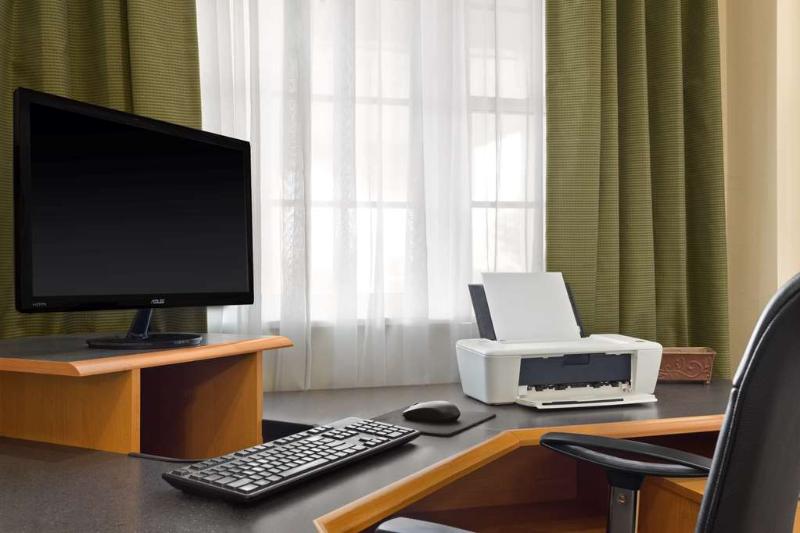 هتل Country Inn & Suites By Radisson, Salina, Ks