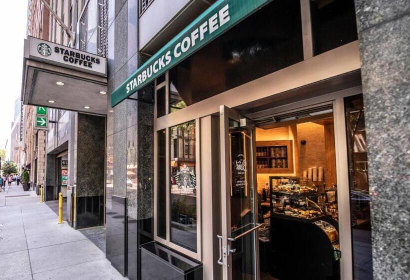 هتل Courtyard Chicago Downtown/magnificent Mile