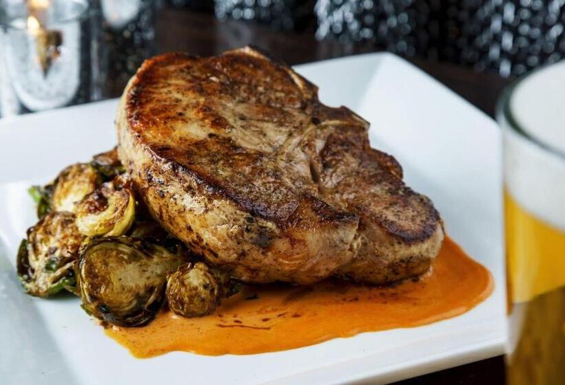 هتل Courtyard Chicago Downtown/magnificent Mile