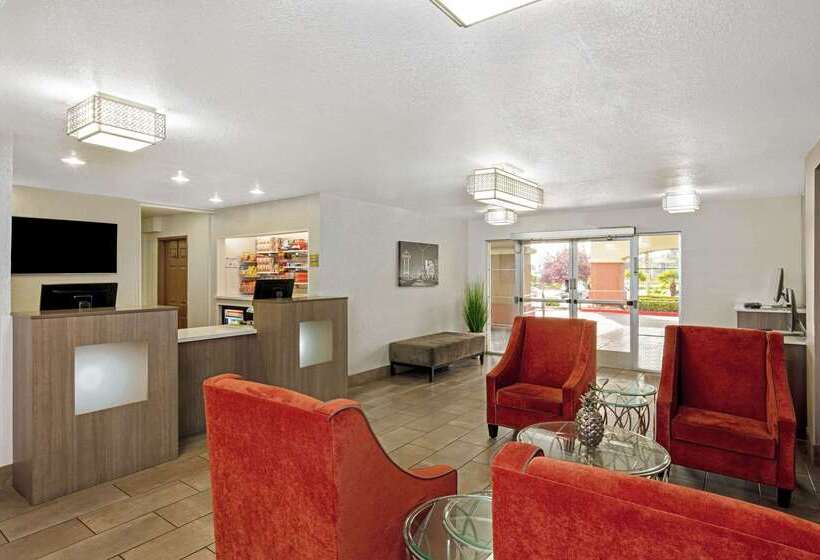 هتل La Quinta By Wyndham Las Vegas Redrock/summerlin