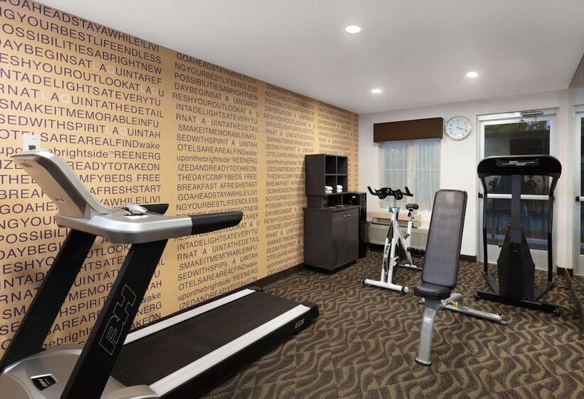 هتل La Quinta By Wyndham Las Vegas Redrock/summerlin