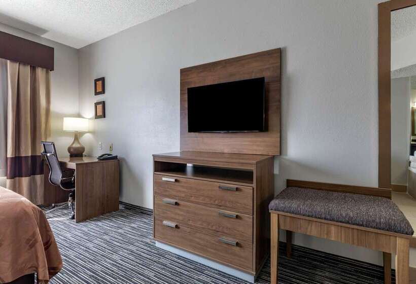 בית מלון כפרי Quality Inn & Suites I 35 E Walnut Hill