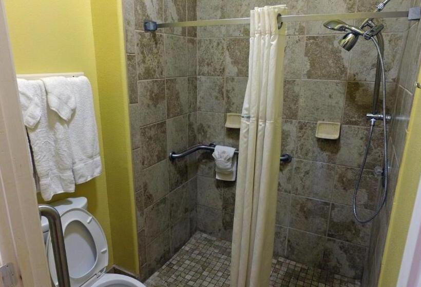 בית מלון כפרי Ramada By Wyndham & Suites South Padre Island