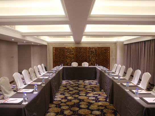 ホテル Ramada Plaza Guiyang