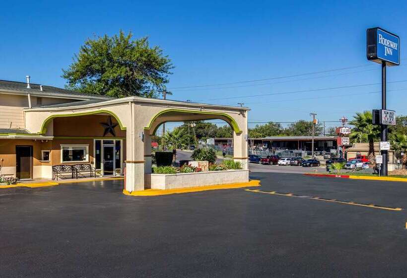 Отель Rodeway Inn San Antonio Lackland Afb  Seaworld
