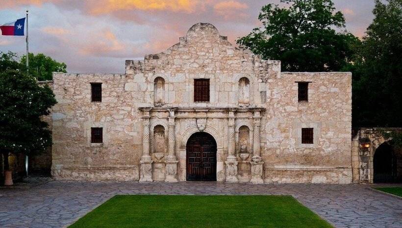 Отель Rodeway Inn San Antonio Lackland Afb  Seaworld