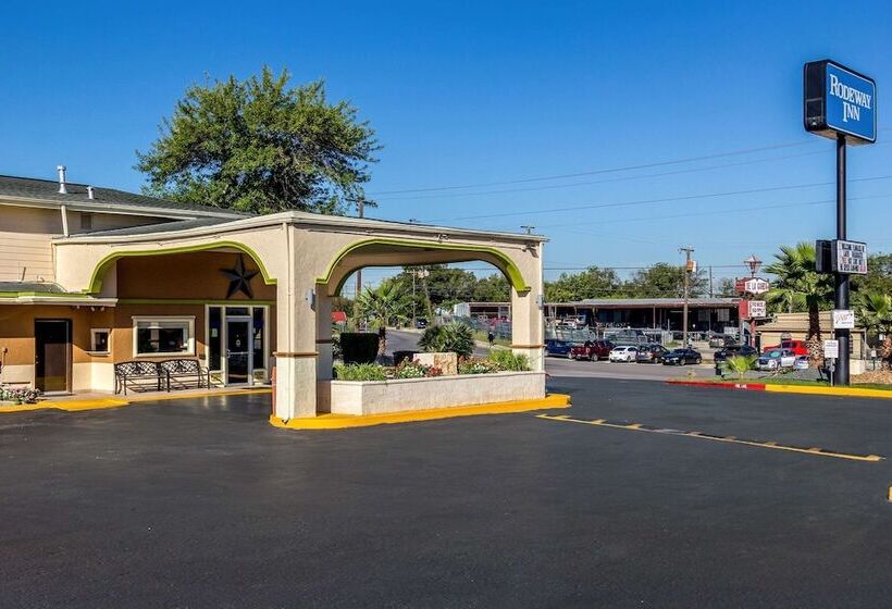 Отель Rodeway Inn San Antonio Lackland Afb  Seaworld