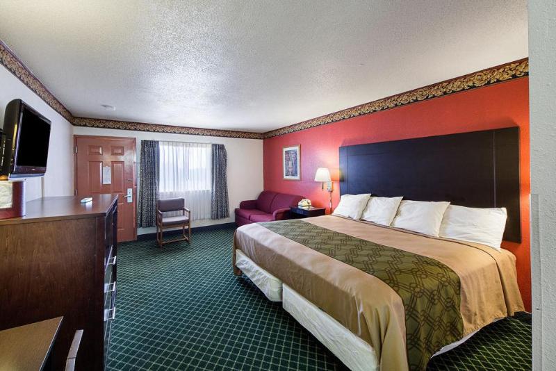 Отель Rodeway Inn San Antonio Lackland Afb  Seaworld