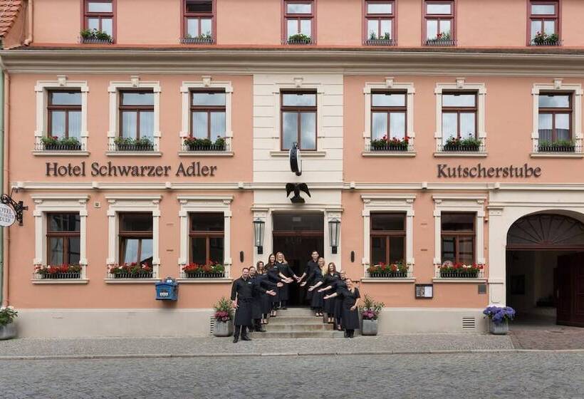 فندق Schwarzer Adler Tangermünde