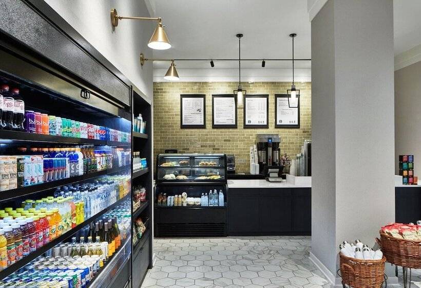 هتل The Westin Savannah Harbor Golf Resort & Spa