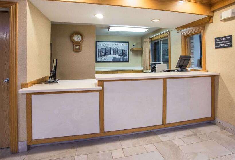 فندق على الطريق Super 8 By Wyndham Remington