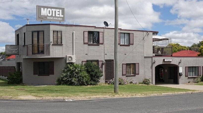 Warwick Vines Motel