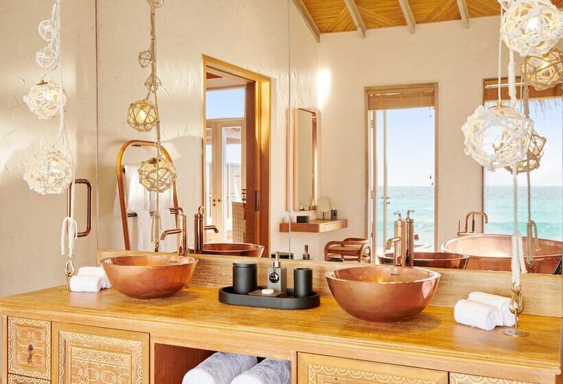 Отель Sirru Fen Fushi Private Lagoon Resort