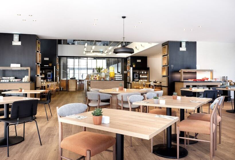 Отель Barcelona Condal Mar Affiliated By Meliá