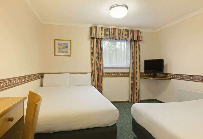 هتل Days Inn Leicester Forest East M1