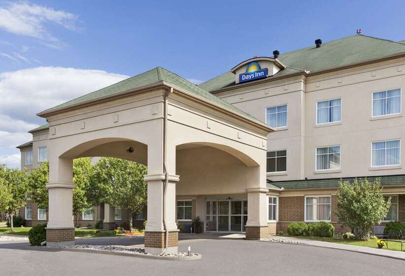 هتل Days Inn By Wyndham Ottawa Airport
