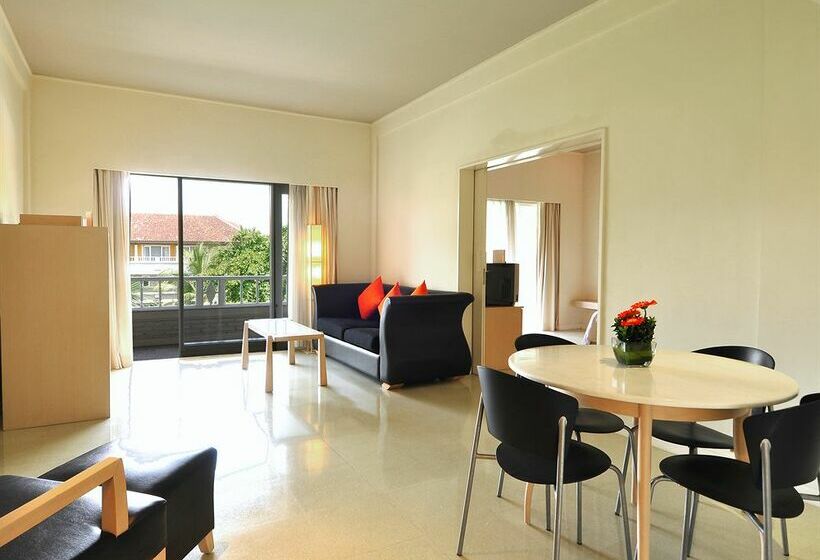 ホテル Aloft Bali Kuta Beachwalk