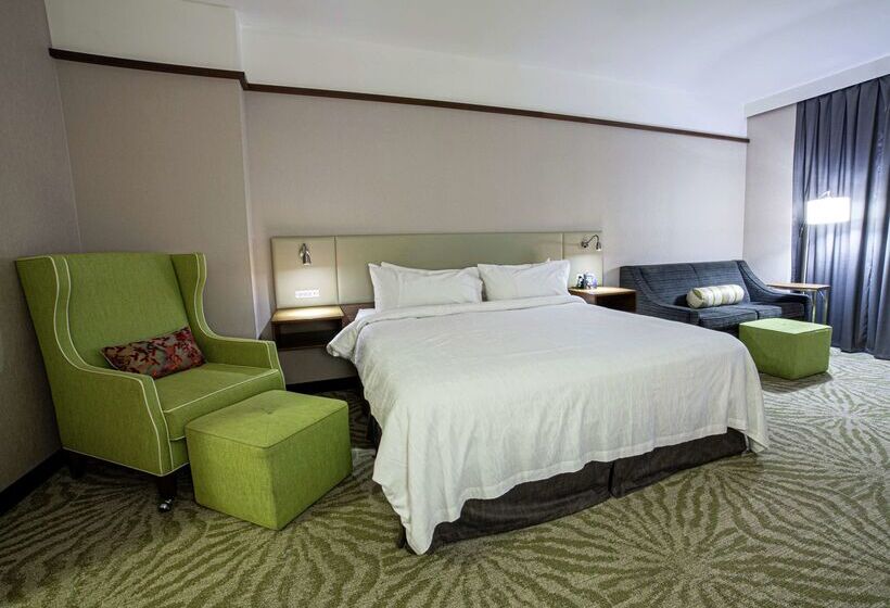 Hotel Hilton Garden Inn Montreal Airport