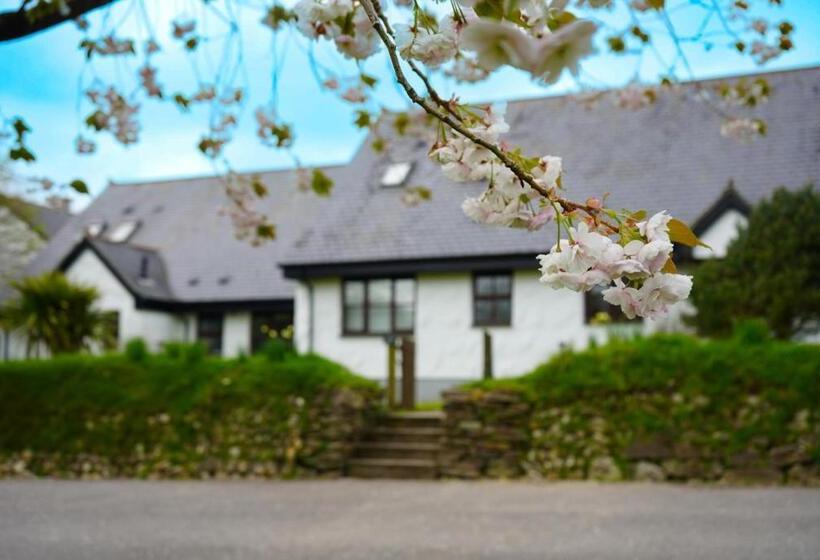 ホテル Hustyns Resort Cornwall