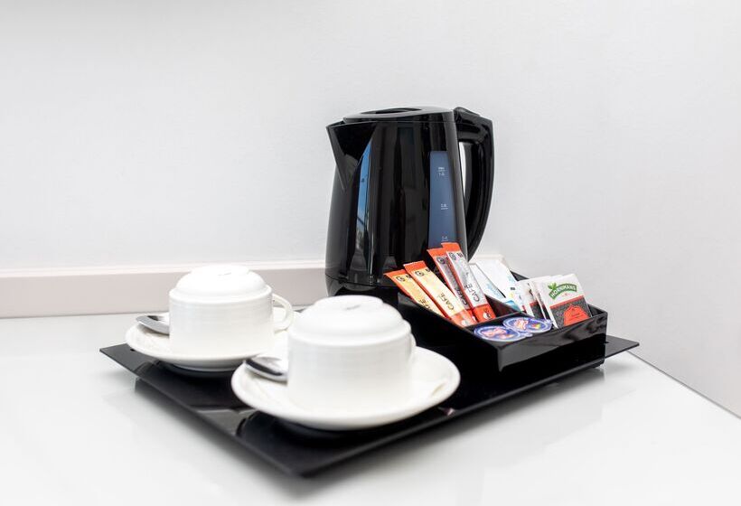 هتل Mac Puerto Marina Benalmádena