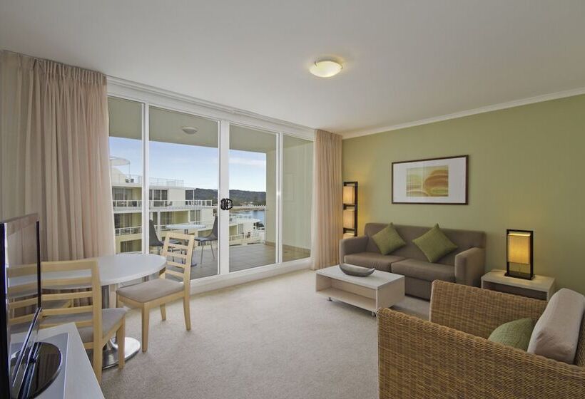 هتل Mantra Ettalong Beach