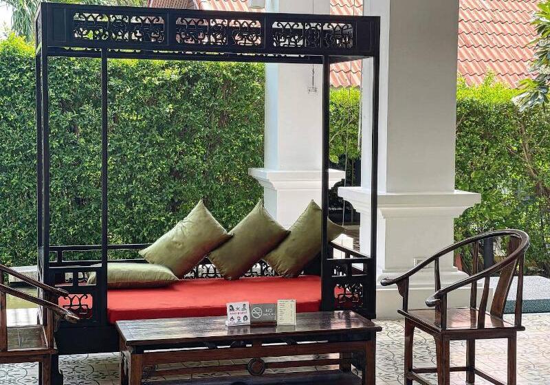 هتل The Old Phuket   Karon Beach Resort   Sha Plus