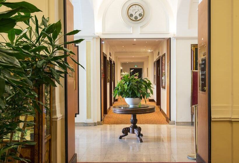 هتل Hôtel West End Promenade