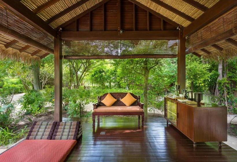 فندق Zeavola Resort