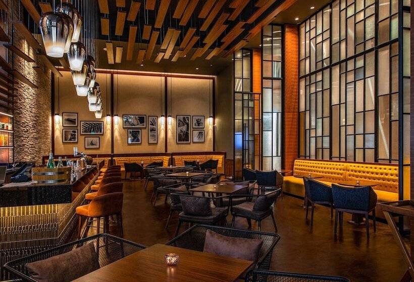 فندق Al Jaddaf Rotana Suite