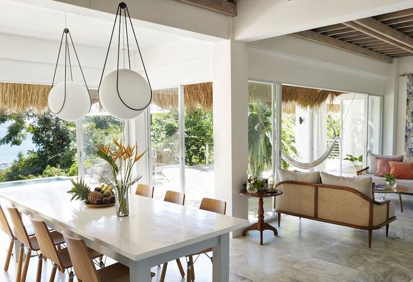 Hotel Diniview Villas
