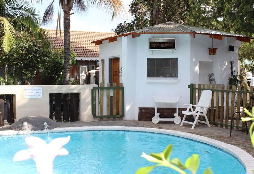 فندق Golden Lantern Guest Lodge