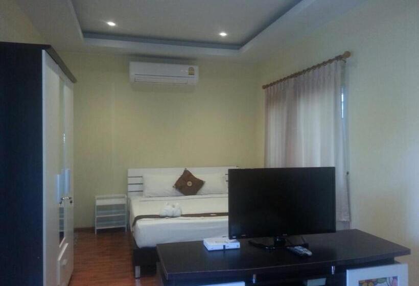هتل Khanom Garden Suite