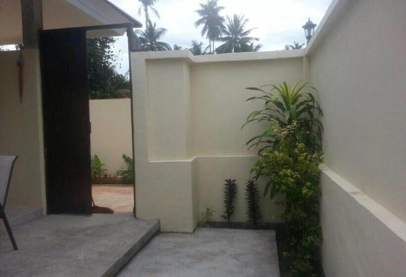 هتل Khanom Garden Suite