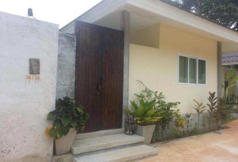 هتل Khanom Garden Suite