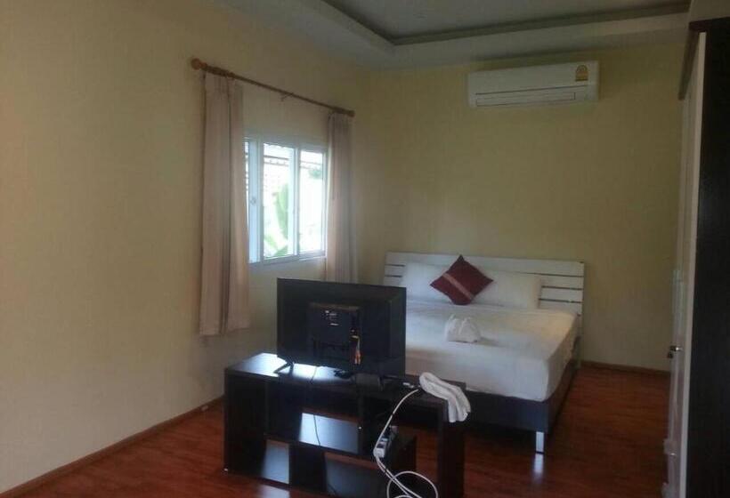 هتل Khanom Garden Suite