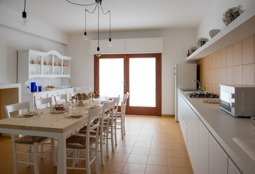 ベッドアンドブレックファースト Oikos Selinunte Guest House