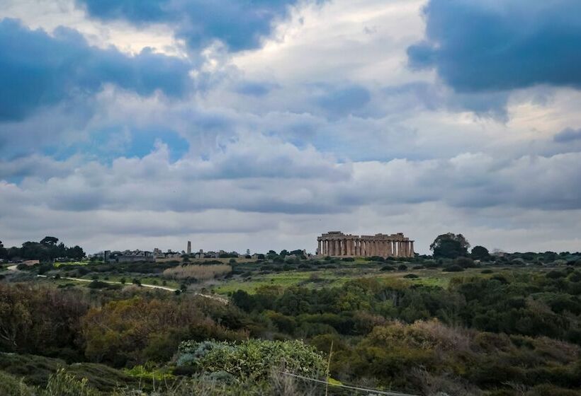 ベッドアンドブレックファースト Oikos Selinunte Guest House